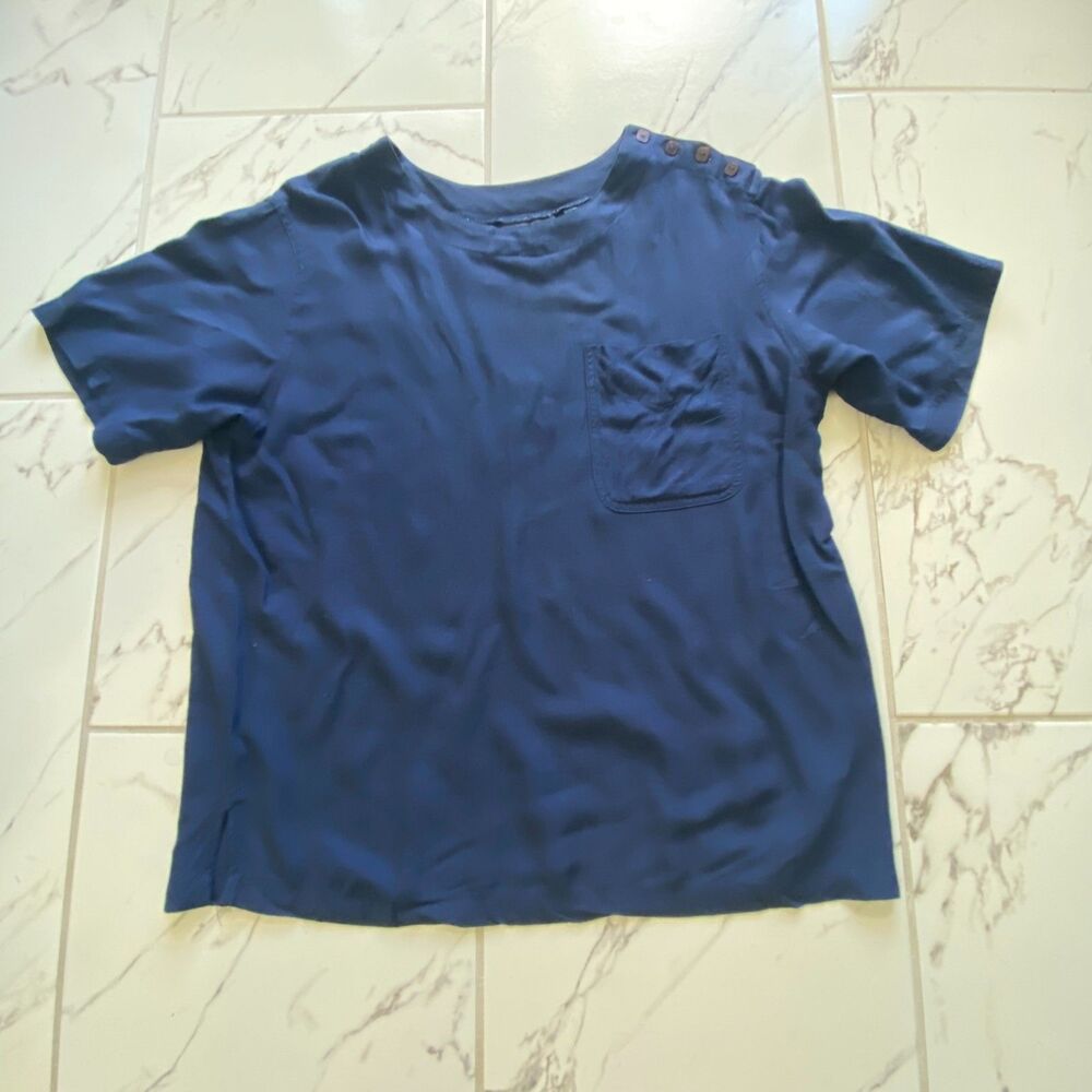 Hunters Run Vintage 100 Rayon Navy Blue Blouse Womens Medium Short Sleeve Pocket